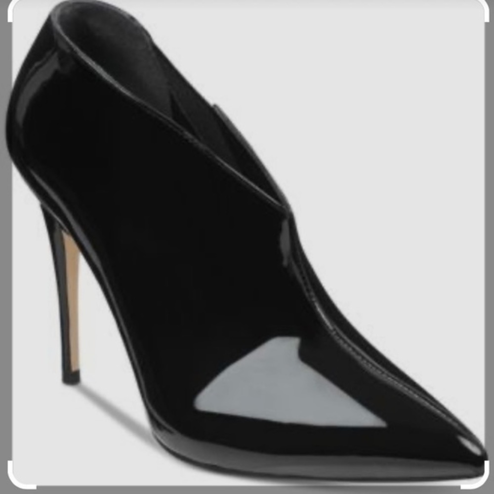 GUESS Women's Ondrea